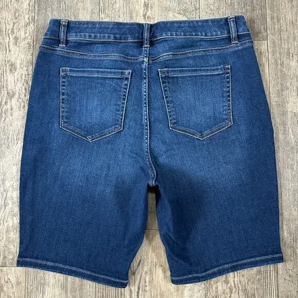 Lane Bryant Sz 16 Mid Rise Bermuda Flex Magic Waistband Jean Denim Shorts 34x10 - Picture 2 of 7